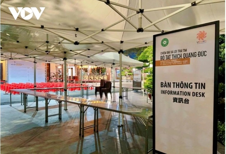 Information desk for Bodhisattva Thich Quang Duc's Heart Sarira veneration