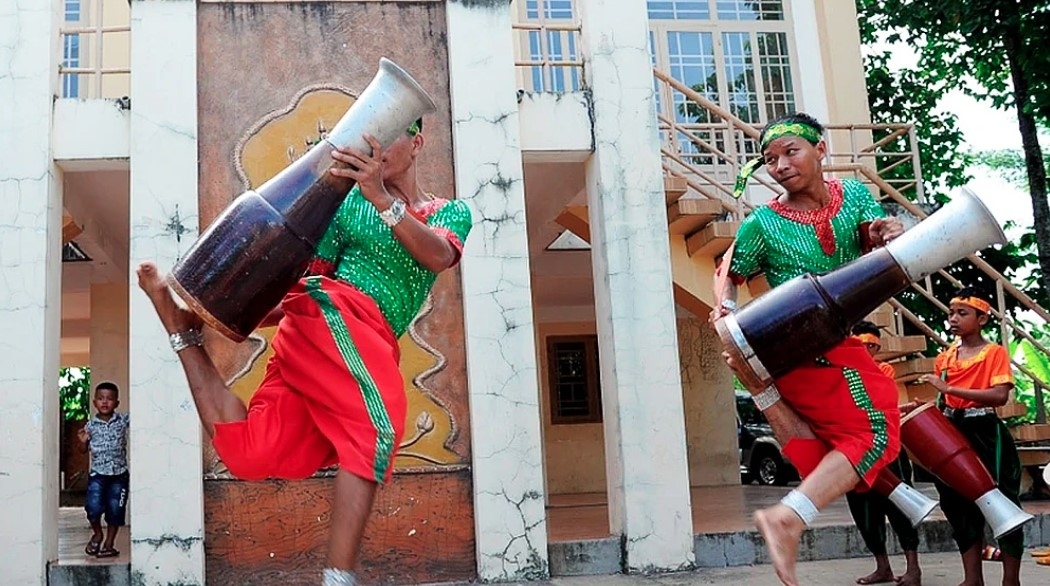 The Chhay-dam drum performance of the Khmer ethnic group is recognised as national intangible cultural heritage.