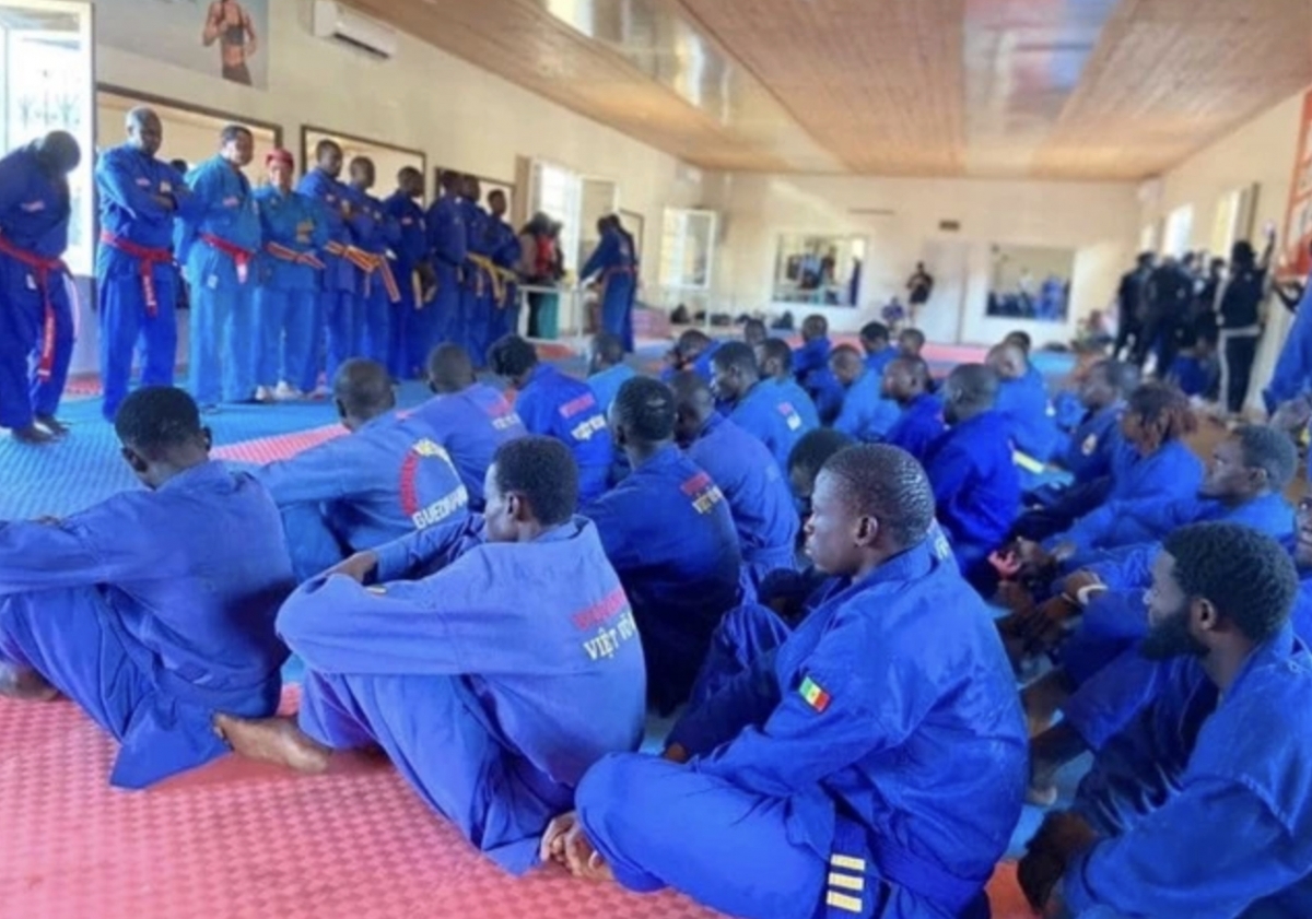Martial artists from Africa prepare for the International Martial Arts Tournament celebrating the 40th anniversary of Vovinam – Viet Vo Dao in Senegal. (Photo: baovanhoa.vn)