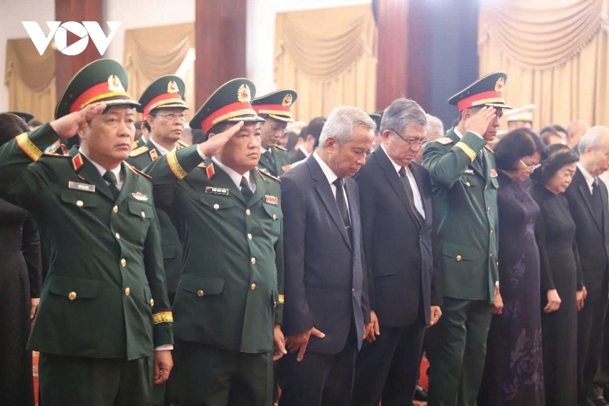 The service is also held at Hall T50 of the Military Command in central Quang Ngai province, the hometown of the late President.