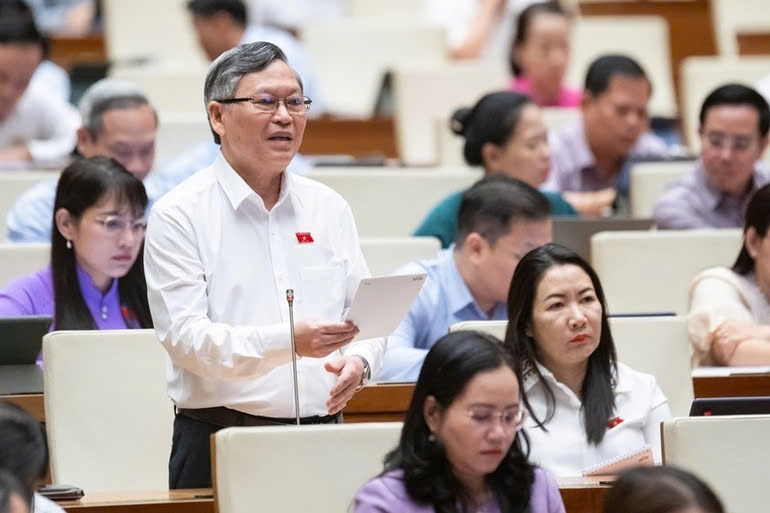National Assembly deputy To Van Tam of Kon Tum province