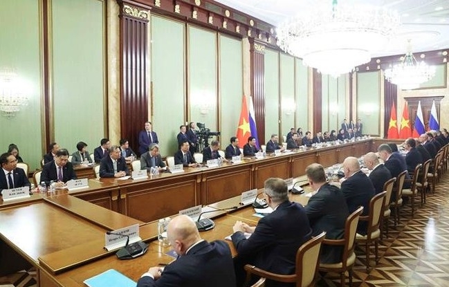 The meeting between Vietnamese Party General Secretary To Lam and Russian Prime Minister Mikhail Mishustin in Moscow on May 8 (Photo: VNA)