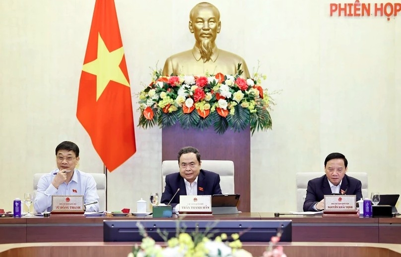 NA Chairman Tran Thanh Man (centre) at the 45th session of the NA's Standing Committee (Photo: VNA)