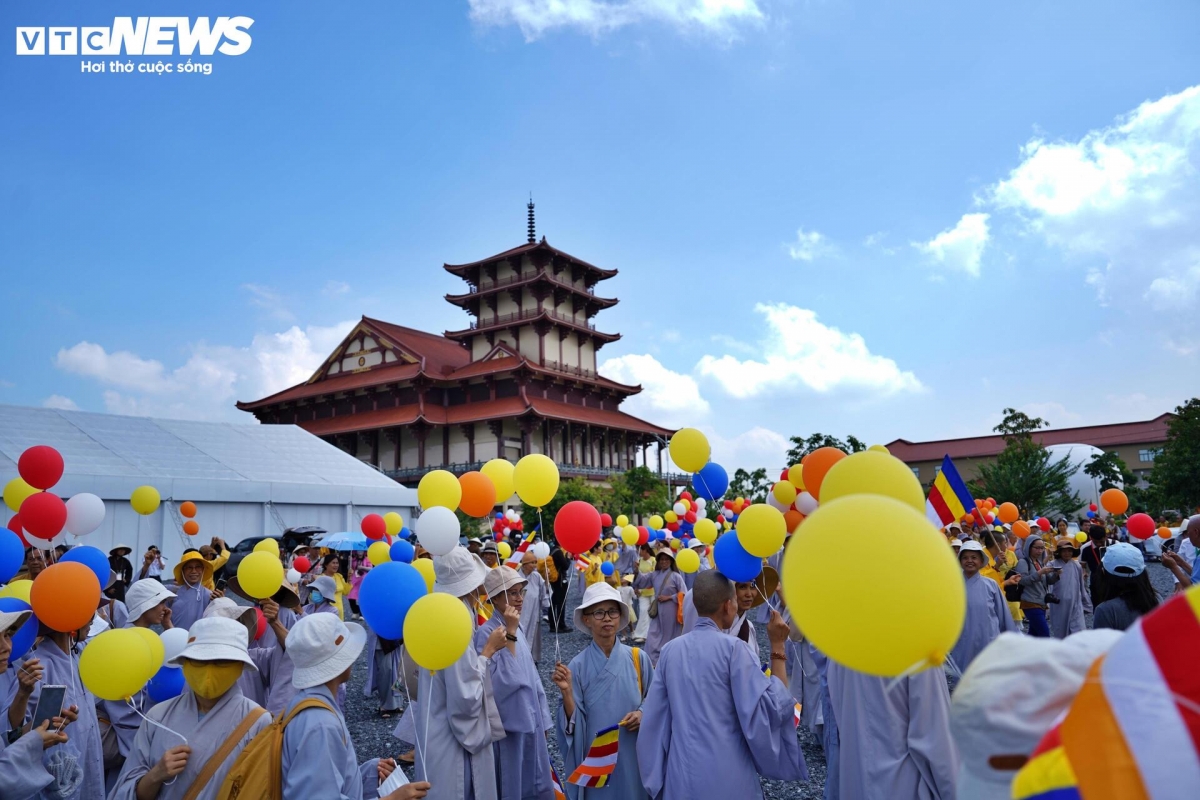 Traffic coordination becomes a top priority as the Academy hosts the opening and houses the Lord Buddha’s sarira.
