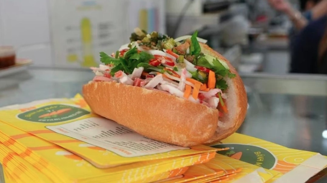 Vietnamese bread is one of Australia's favourite lunch options. (Photo: Isabella Michie/ABC Radio National)