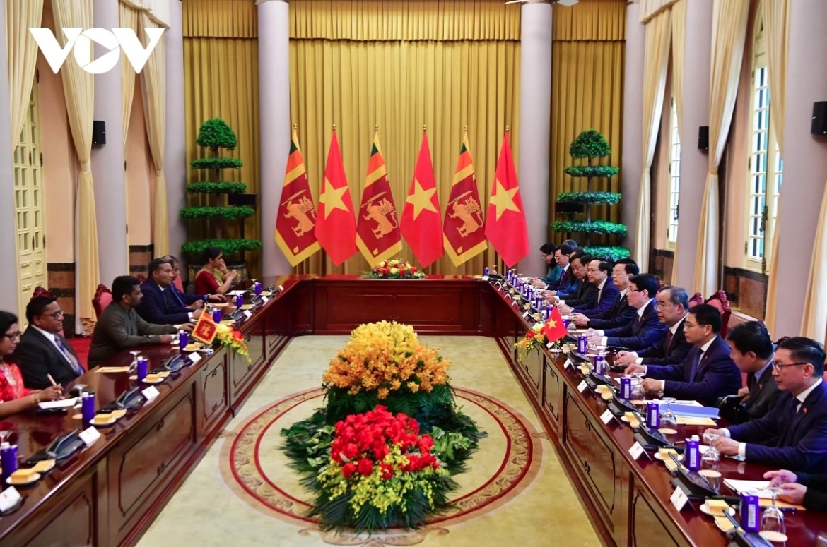 Their talks are held immediately after the welcome ceremony.