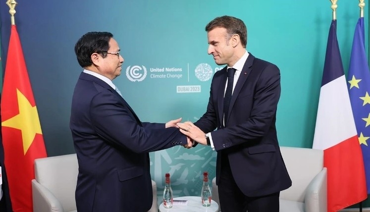 Prime Minister Pham Minh Chinh and French President Emmanuel Macron