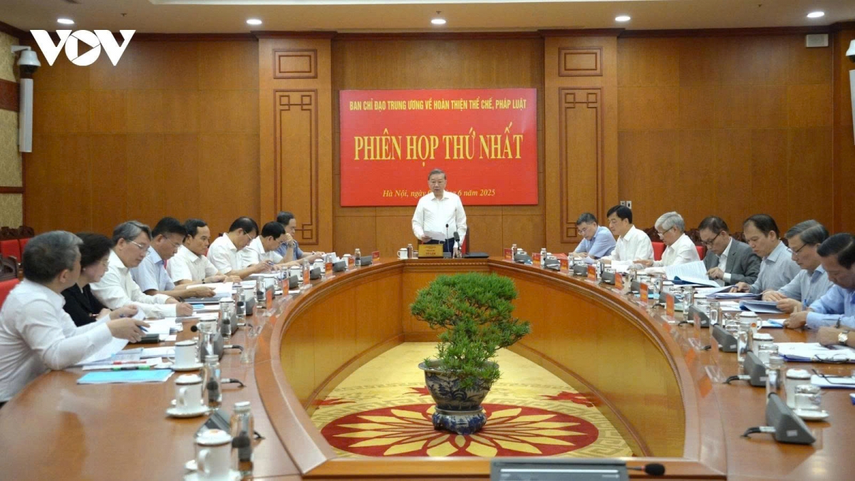 Party General Secretary To Lam chairs the first meeting of the Central Steering Committee for Institutional and Legal Reforms in Hanoi on June 5