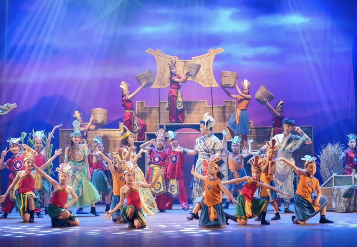 Victoria School students' successful performance at Ho Chi Minh City Theater in April 2025