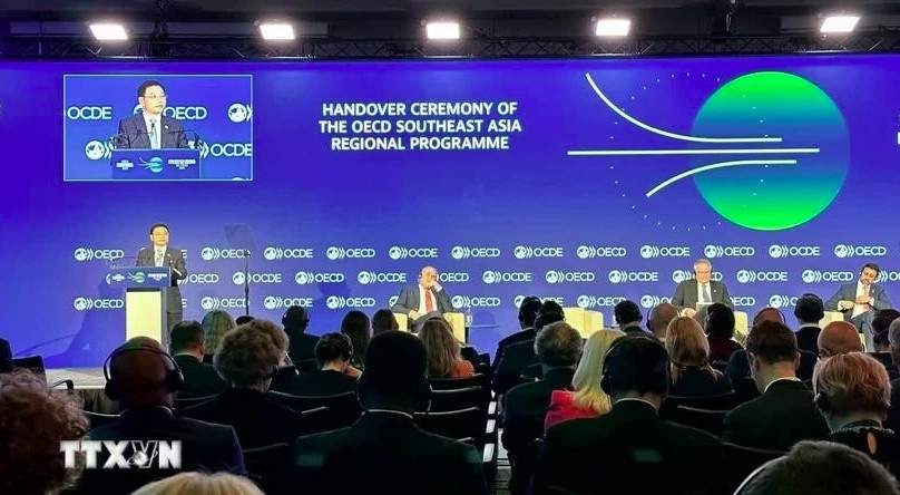 Finance Minister Nguyen Van Thang addresses the OECD leadership hand-over ceremony at the OECD Ministerial Council Meeting (MCM) 2025. (Photo: VNA)