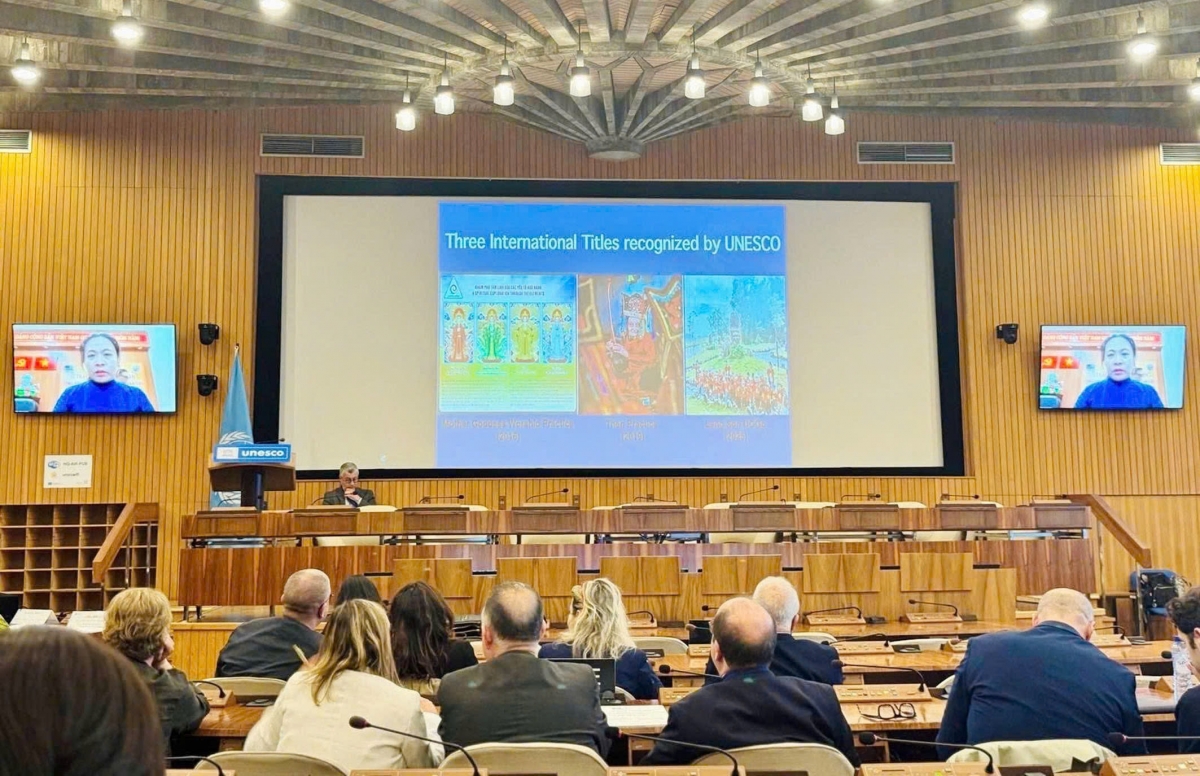 At the Certification Presentation Ceremony in Paris on June 2. (Photo: VNA)