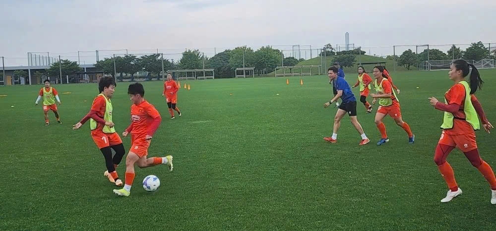 Vietnam clinch a 3-1 comeback victory over Tezukayama Gakuin University in a friendly game on June 13. (Photo: VFF)