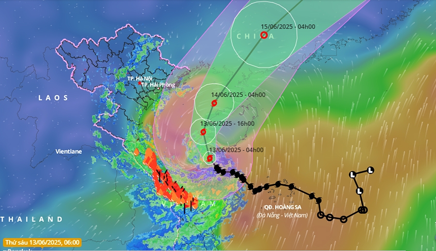Though typhoon Wutip does not pound Vietnam, it is causing heavy rain, posing a high risk of severe flooding, flash floods and landslides, according to meteorologists. (Photo: vndms)
