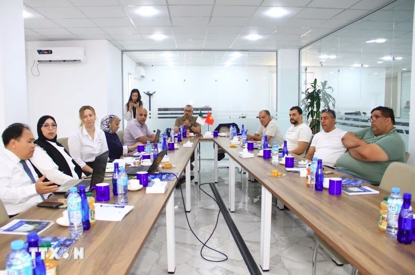 At the meeting with Algerian enterprises on June 18 (Photo: VNA)