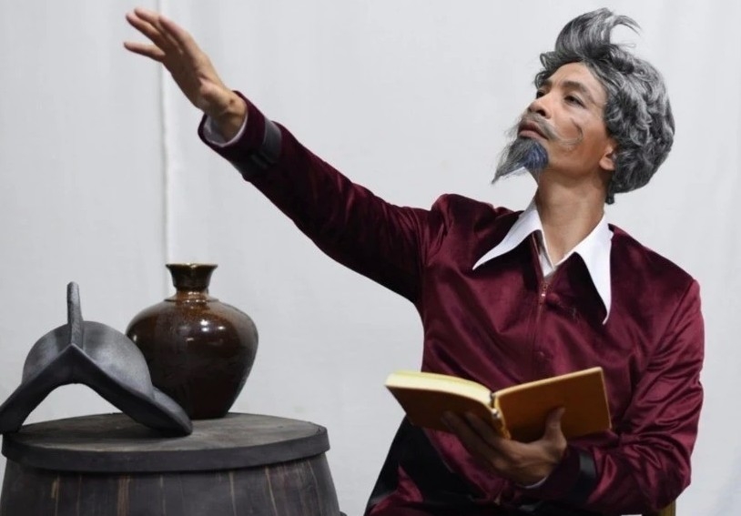 Don Quixote embodies the romantic ideal—a man immersed in a fantastical world where love and courage are glorified. (Photo: VNOB)