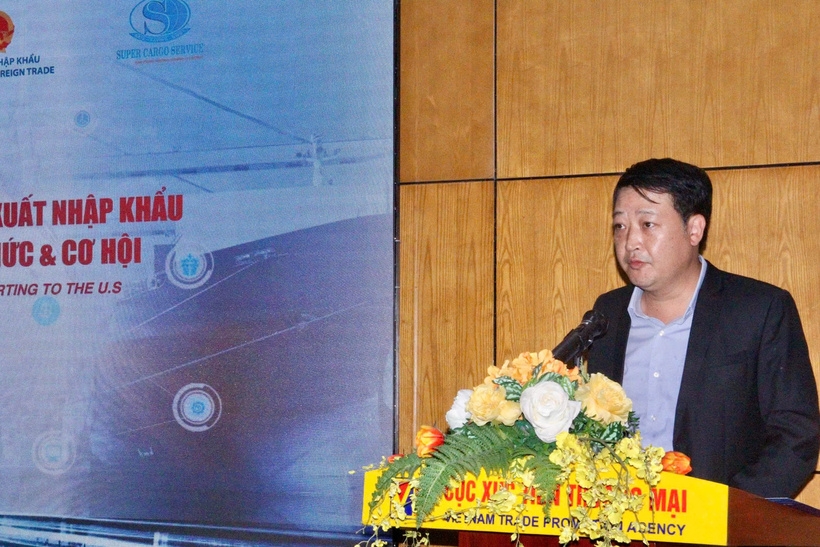 Bui Quang Hung, deputy director of the Vietnam Trade Promotion Agency, addressses the event (Photo: baotintuc.vn)