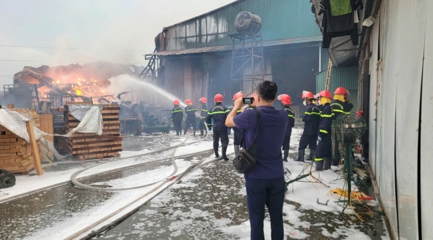 At the scene of the fire 