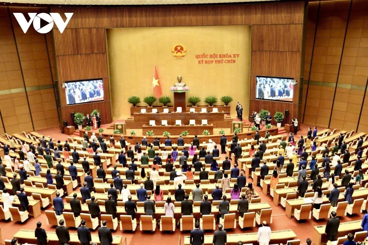 More than 400 deputies attend the closing ceremony of the ninth session of the National Assembly in Hanoi on June 27