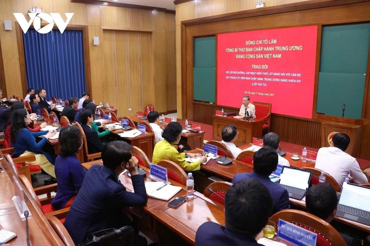 Party General Secretary To Lam outlines breakthrough strategies for national development in the new era during his speech with Party Central Committee candidates for the new term