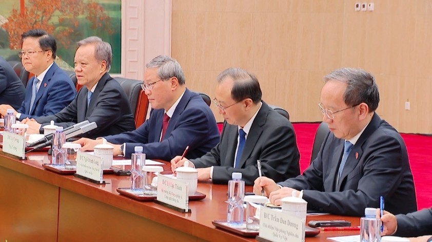 Premier Li Qiang at the talks