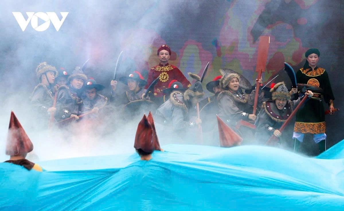 Finally, two heritage sites - Kinh Chu Cave (Hai Phong) and the Yen Giang stake yard (Quang Ninh) - highlight the role and influence of Truc Lam Buddhism in the everyday life of the Dai Viet state and the Vietnamese tradition of utilizing land and water resources. Both are closely associated with the historic Bach Dang victory of 1288—a monumental triumph that symbolised Vietnam’s spirit of independence and unity, contributing significantly to lasting peace in the region.