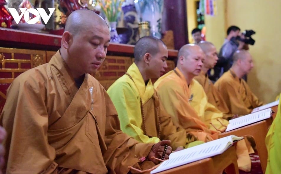    Bat Nha bells and drums represent a key spiritual tradition of Vietnamese Buddhism, performed during major national events to pray for peace and prosperity.