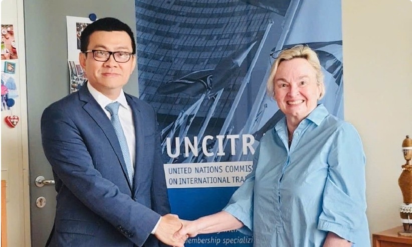 Ambassador Vu Le Thai Hoang and UNCITRAL Secretary Anna Joubin-Bret