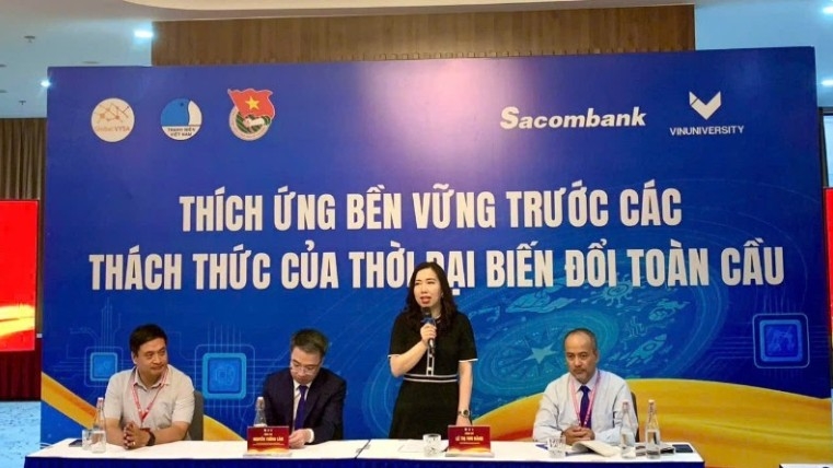 Deputy Foreign Minister Le Thi Thu Hang speaks at the meeting.
(Photo: State Committee for Overseas Vietnamese Affairs)
