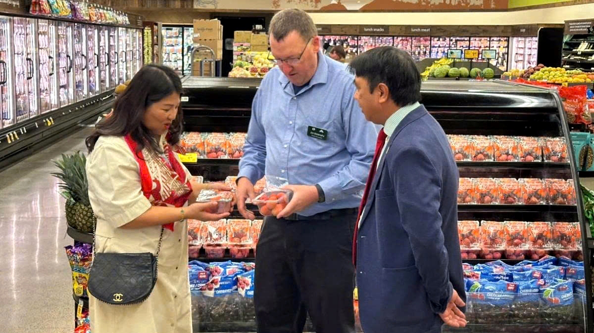 For the first time Vietnamese lychees have hit the shelves of Costco store chain in USA