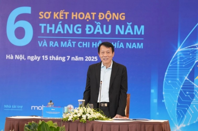 General Luong Tam Quang, Minister of Public Security and Chairman of the National Cybersecurity Association speaks at the conference