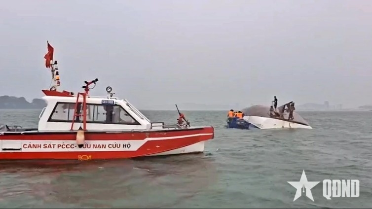 Rescue forces approach the scene to assist victims (Photo:qdnd.vn)