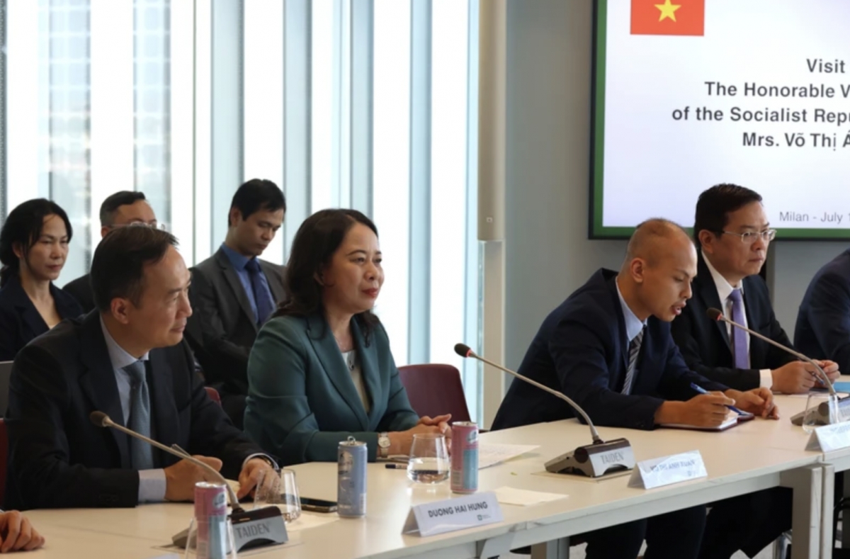 State Vice President Vo Thi Anh Xuan at the meeting with President of the Lombardy Regional Government Attilio Fontana on July 1. (Photo: VNA)