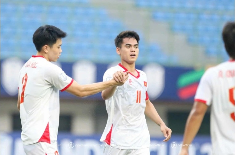 Strong start for U23 Vietnam with 3-0 triumph over Laos (Photo:VFF)