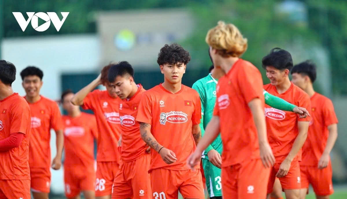 Vietnamese players are training hard, aiming to defending their title at the 2025 ASEAN U23 Championship
