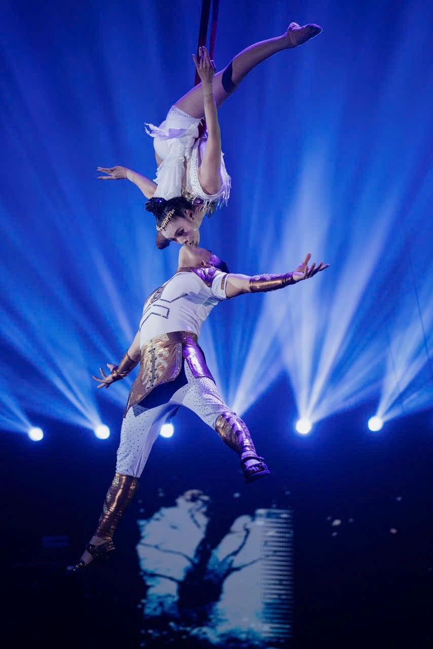 The aerial pair Duo Love claims the gold medal at the third International Circus Festival in Almaty (Source: baovanhoa.vn)