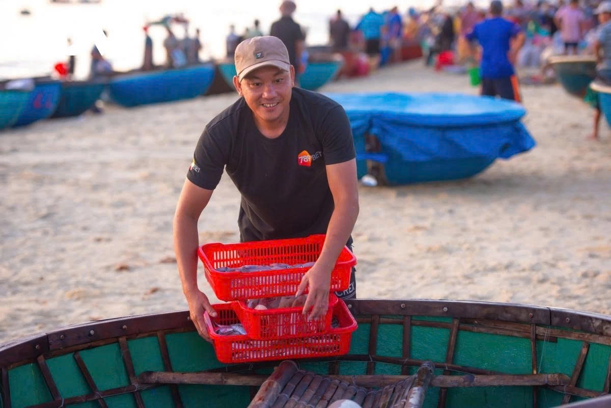 This pristine and rustic life of the local area becomes a unique attraction for countless visitors who have the opportunity to set foot here.