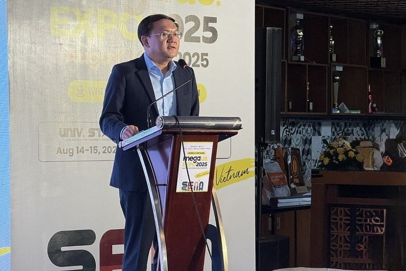 Lam Dinh Thang, director of the Ho Chi Minh City Department of Science and Technology, speaks at the press conference on July 23. (Photo: thoibaotaichinhvietnam.vn)