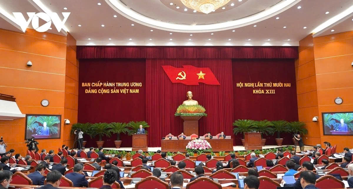 The two-day plenum of the Party Central Committee, convened nearly three months ahead of schedule, underscores the Party's urgency and commitment in preparation for the upcoming 14th National Party Congress.