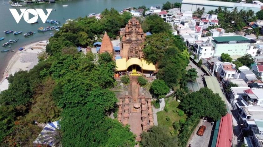 Ponagar Tower is a unique cultural tourist destination in Khanh Hoa