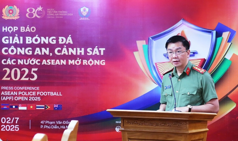 At the press conference (Photo: baochinhphu.vn)