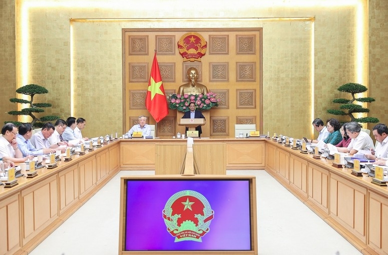 PM Pham Minh Chinh asks ministries and agencies to propose measures aimed at ensuring a seamless, efficient, and effective administrative system (Photo: VGP)