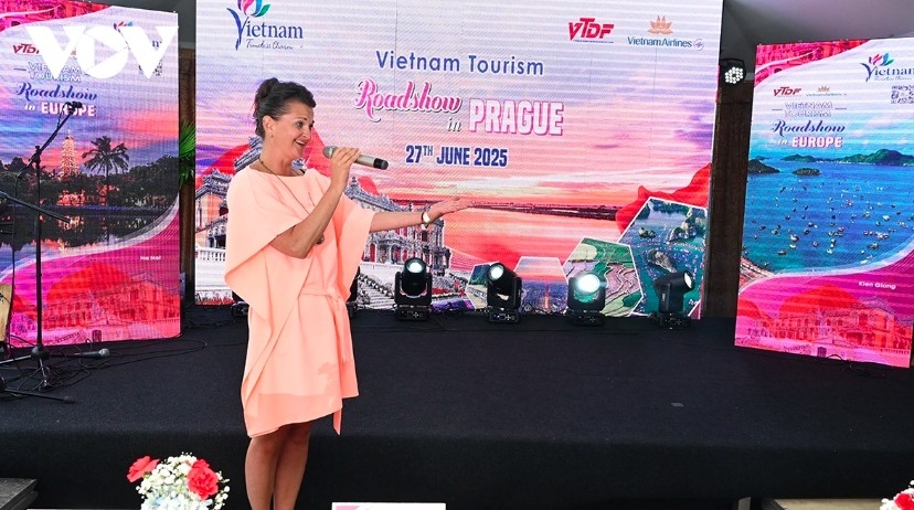 Soprano artist Jana Ryklova 