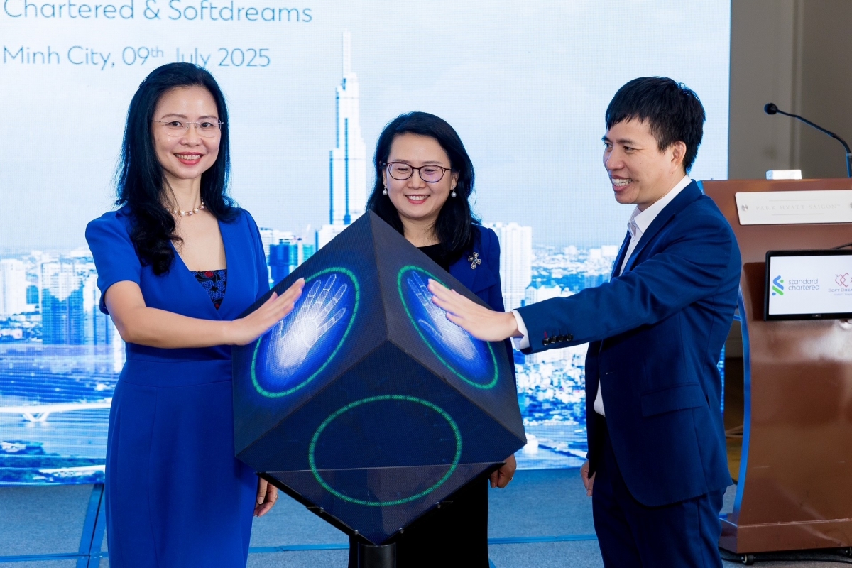 Delegates attending the official launch ceremony