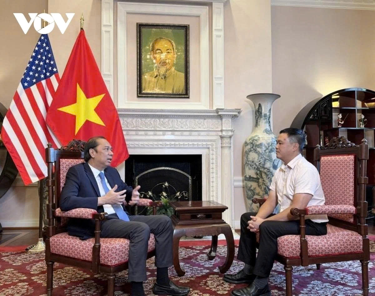 Vietnamese Ambassador to the United States Nguyen Quoc Dung during an interview with Washington DC based VOV correspondents