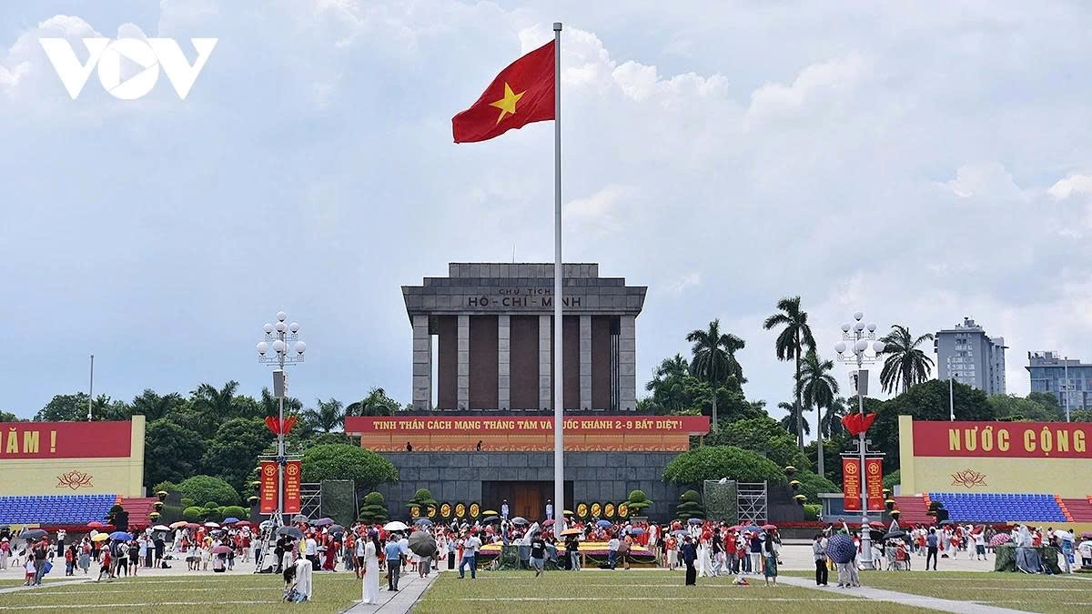 A large number of Hanoi residents and visitors visit the historic Ba Dinh Square, where the National Day celebration, including the military parade and procession, will take place on September 2.