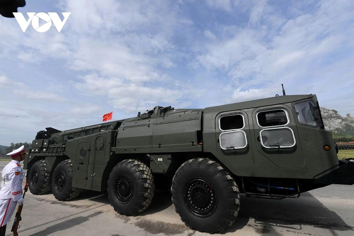 Notably, the rehearsal also features the Scud B ballistic missile, and Vietnam is the first and only military in Southeast Asia to field tactical ballistic Scud missiles.