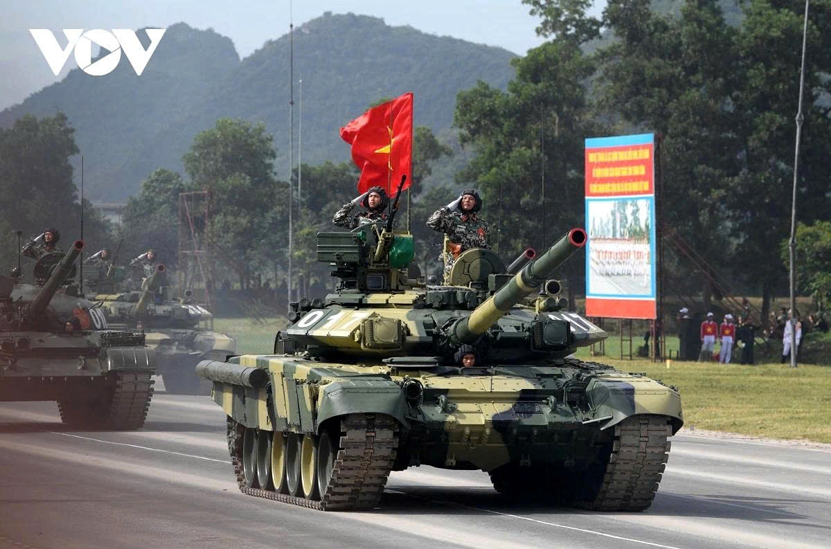The T-90, a third-generation Russian main battle tank developed to replace the T 72, is known for its combination of powerful firepower, high mobility, and multilayered armour protection.