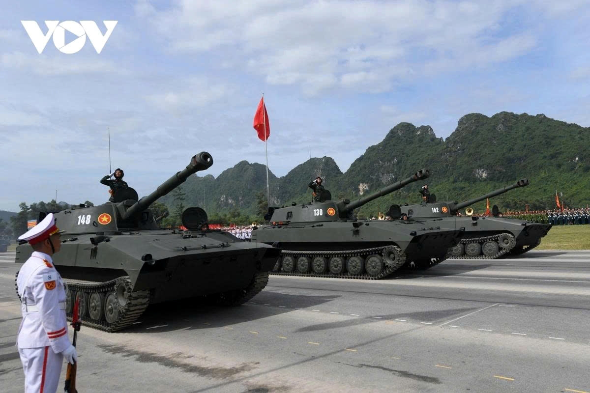 A formation of self-propelled anti-tank artillery also participate in the rehearsal.