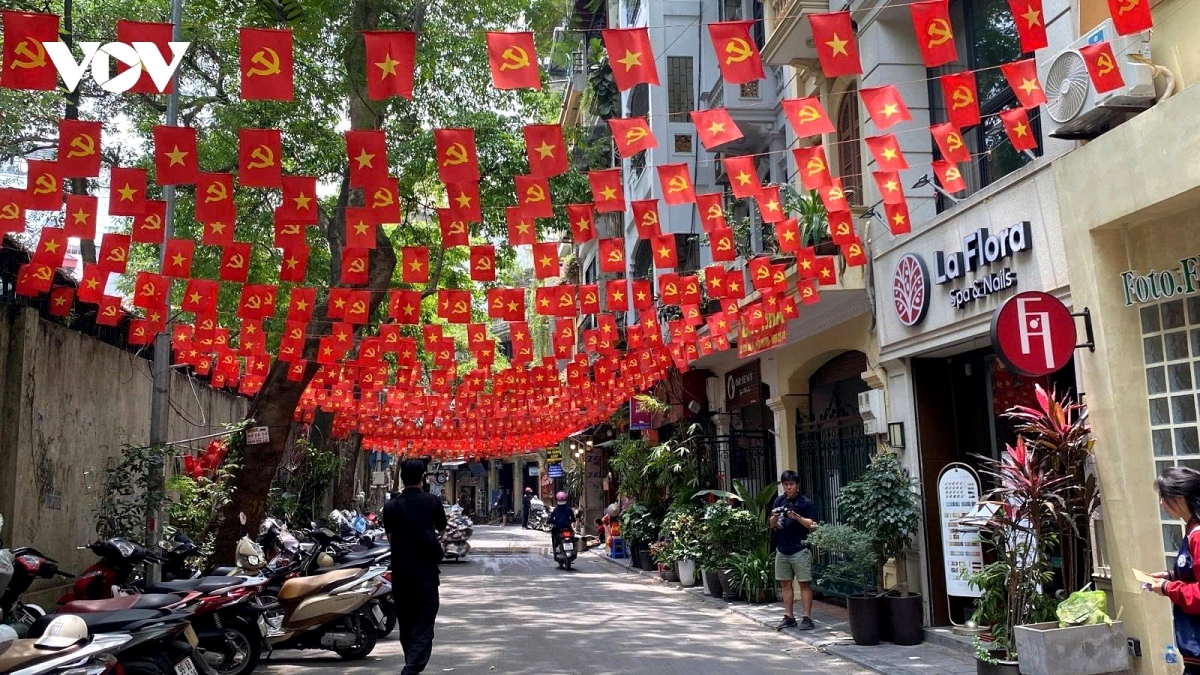 From the narrowest alleyways to the grandest boulevards, the national flag flutters proudly, turning the city into a living canvas of patriotism