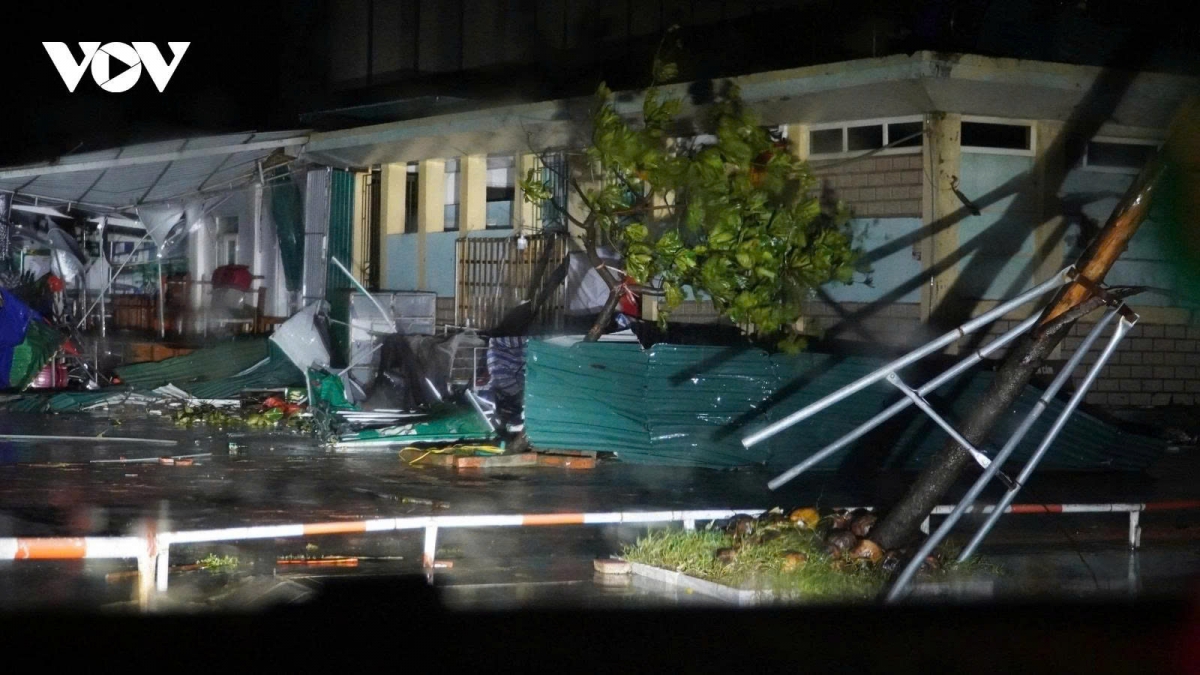 Typhoon Kajiki devastates Ha Tinh province, causing severe damage on August 25